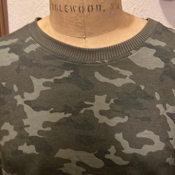 Ideology Camo-Print Sweatshirt Emerald NWT (Runs Big Like a 1X) Size L - Picture 2 of 10